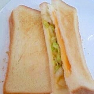 白菜とたまごのサンドイッチ